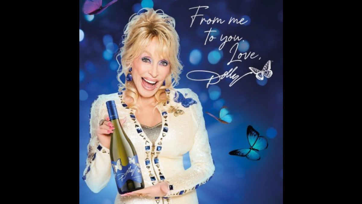 Dolly Parton Introduces 'Dolly Wines'
