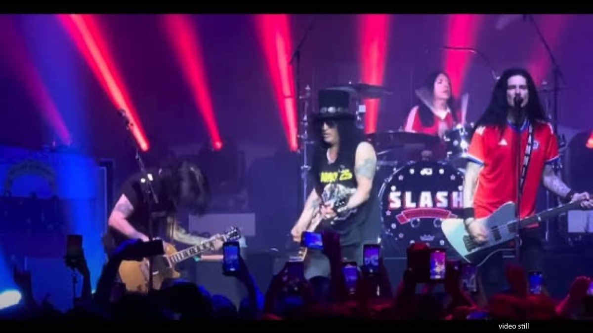 Slash Jammed Guns N' Roses Classic With Ex-Bandmate (2024 In Review)