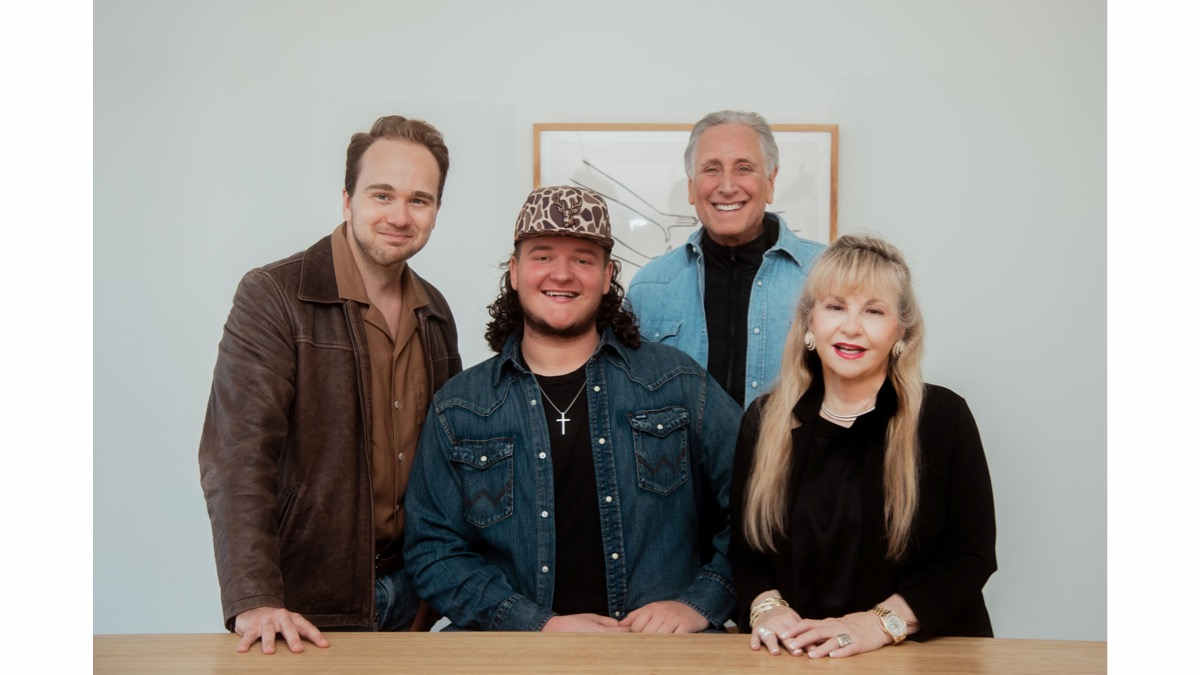 Braden Hull Inks With Melody Place