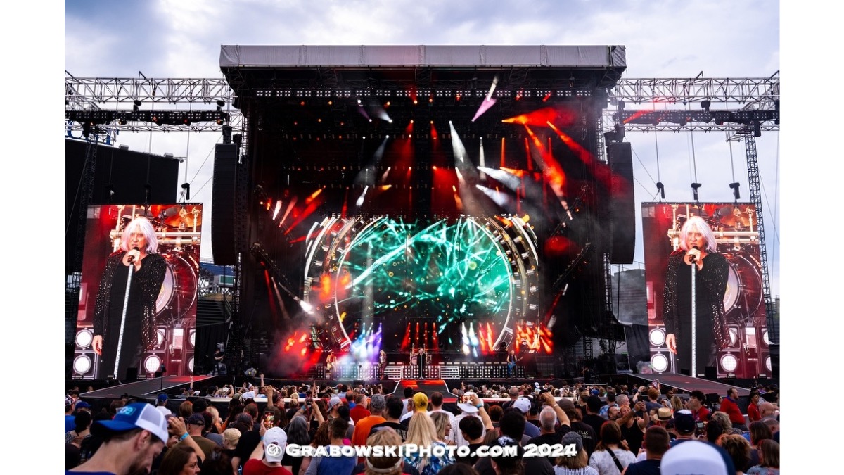 Def Leppard, Journey, Steve Miller Rock Wrigley Field 2024