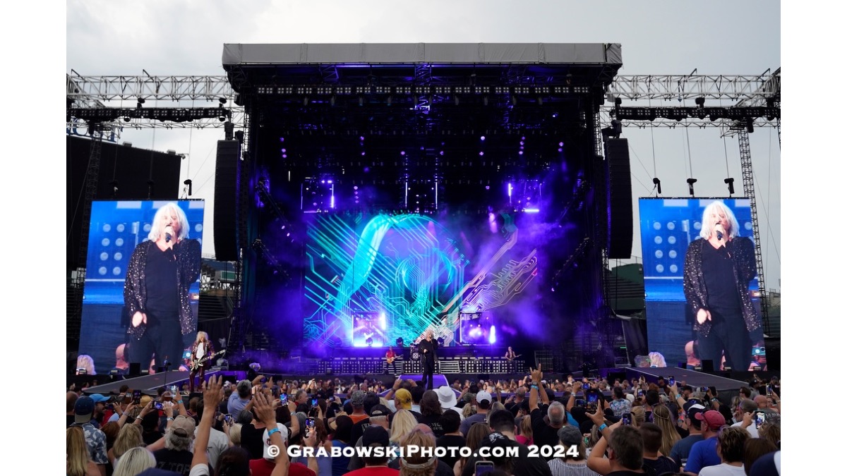 Def Leppard, Journey, Steve Miller Rock Wrigley Field 2024