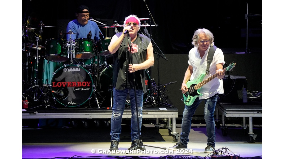 Sammy Hagar's Best Of All Worlds Tour Hits Chicago 